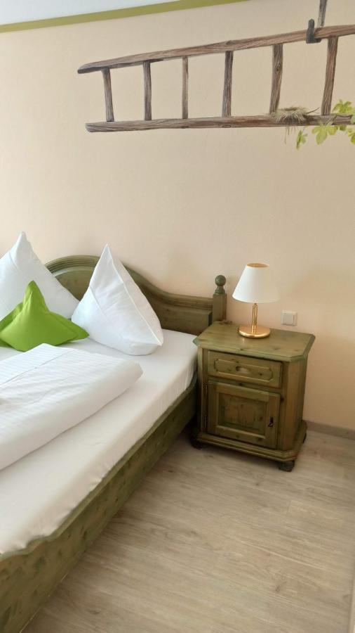 Hotel Speeter Weisenheim am Berg Εξωτερικό φωτογραφία