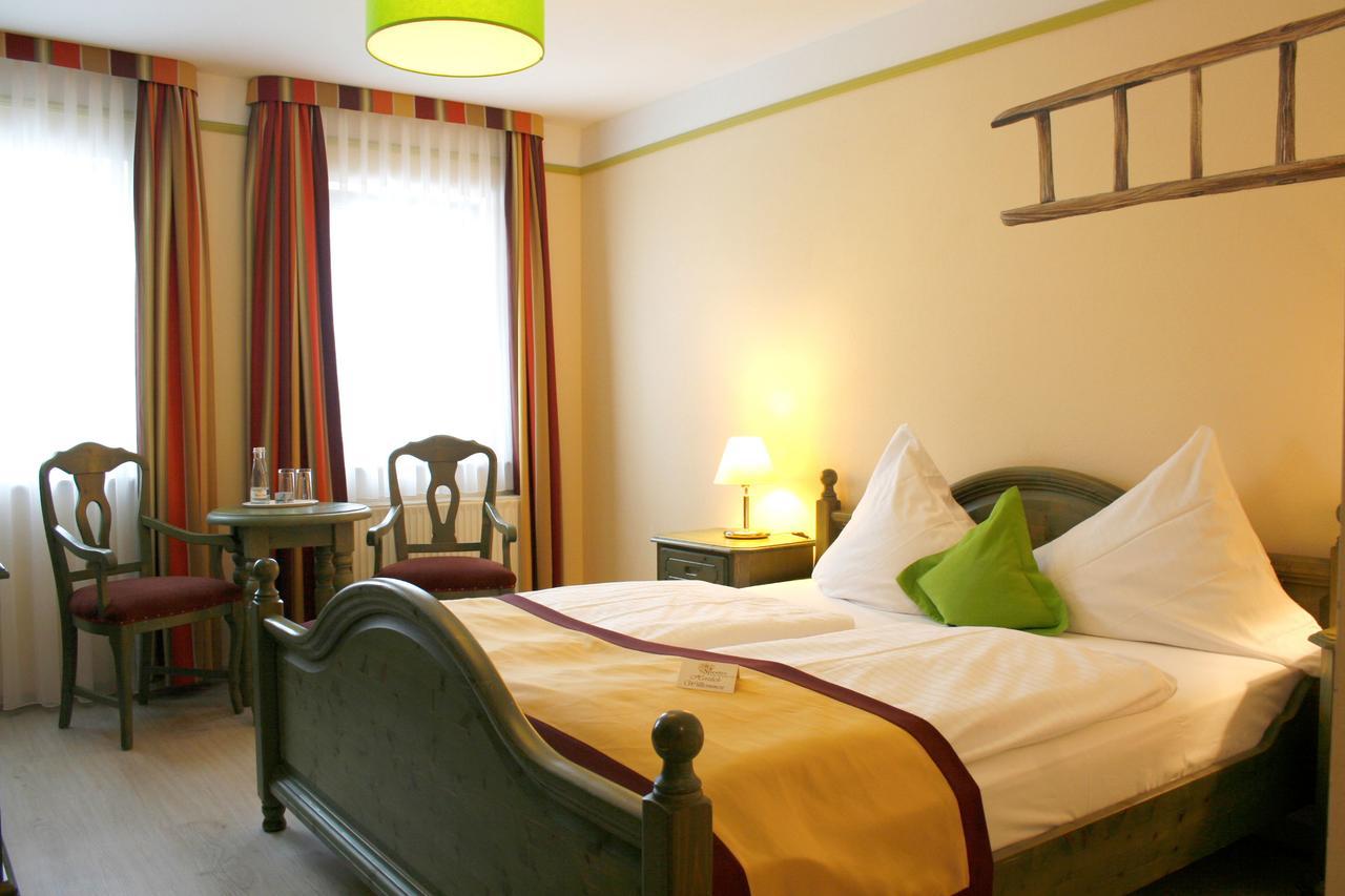 Hotel Speeter Weisenheim am Berg Εξωτερικό φωτογραφία